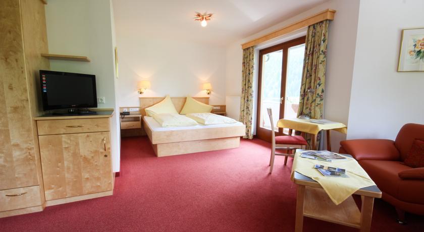 Hotel Garni Sonnblick Bad Kleinkirchheim Oda fotoğraf