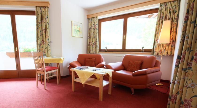 Hotel Garni Sonnblick Bad Kleinkirchheim Oda fotoğraf