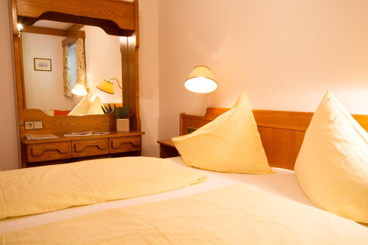Hotel Garni Sonnblick Bad Kleinkirchheim Oda fotoğraf