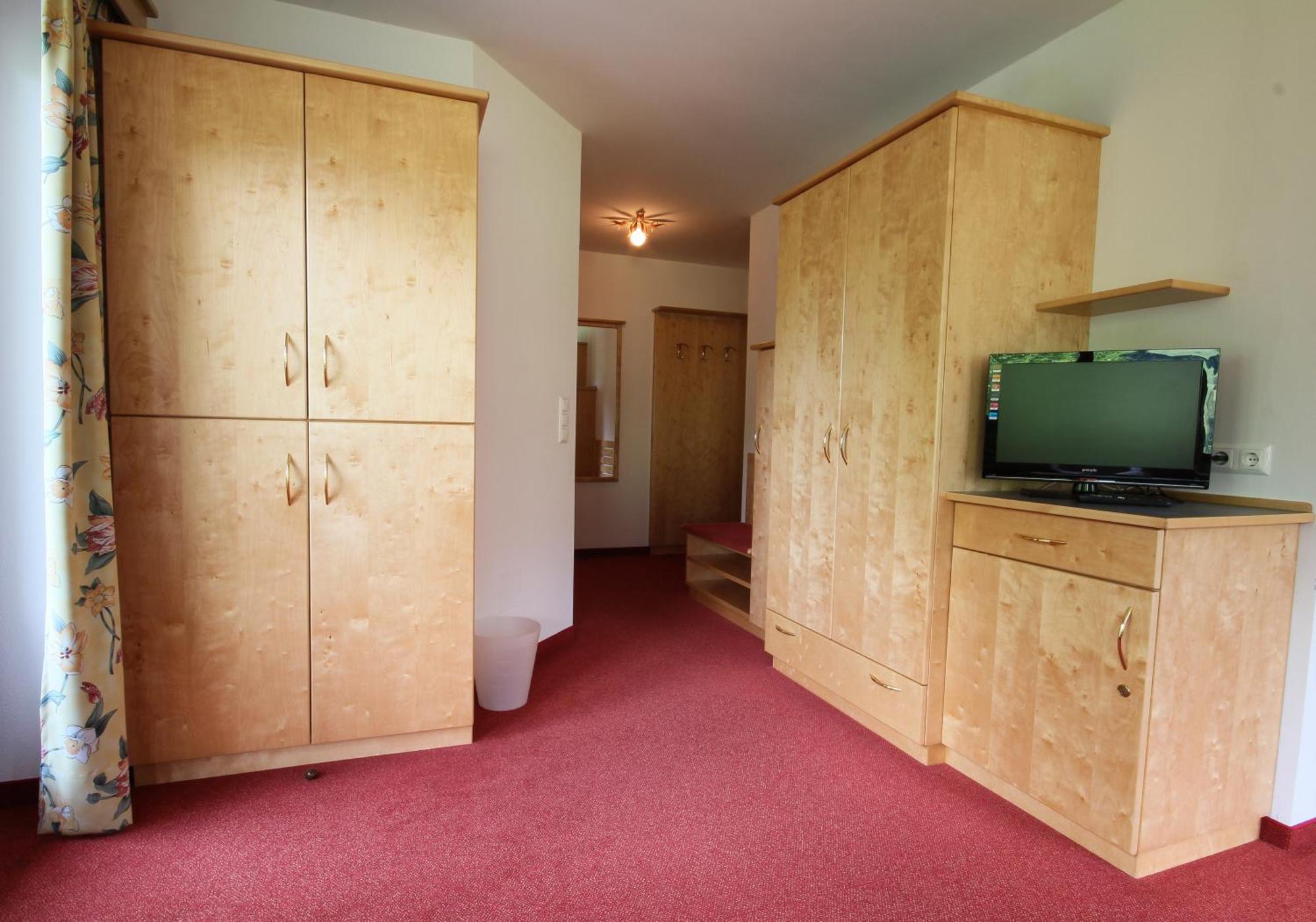 Hotel Garni Sonnblick Bad Kleinkirchheim Oda fotoğraf