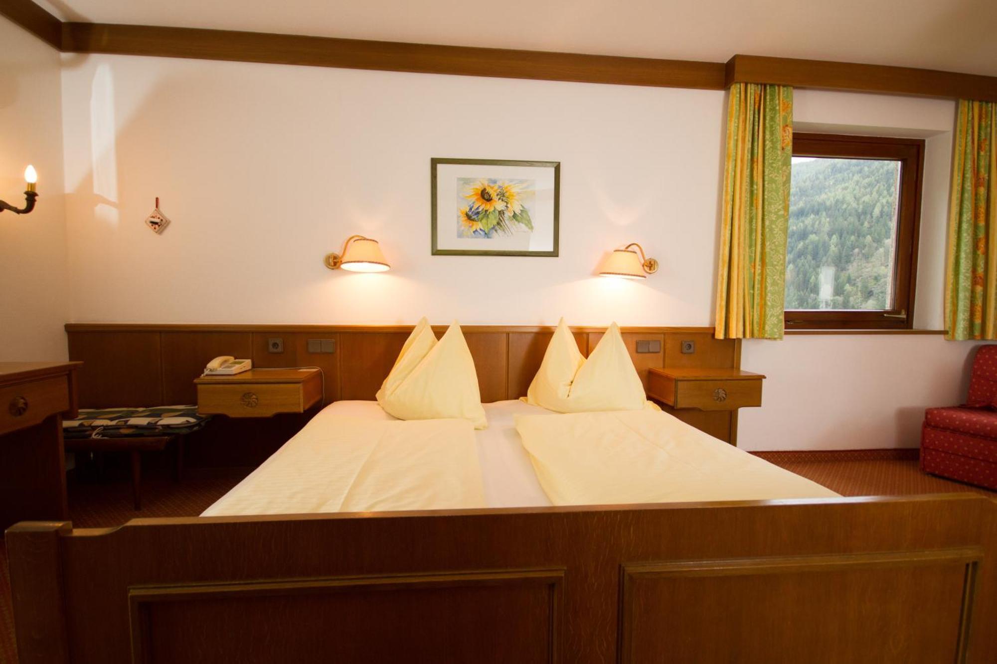 Hotel Garni Sonnblick Bad Kleinkirchheim Oda fotoğraf